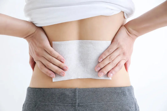 逆流性食道炎に湿布が効く？──腰と膝裏への“貼るケア”という選択