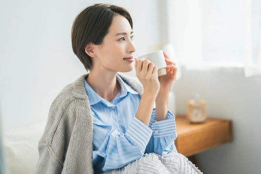 食前の“白湯”で、胃がよろこぶ習慣を