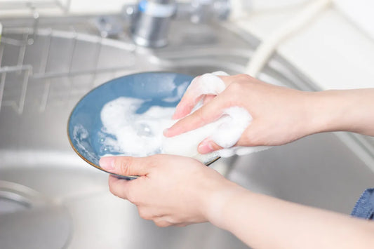 寝る前に「冷たい水で皿洗い」を控えた方がいい理由