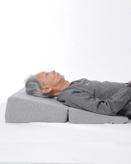 Dr.Shinウエッジピロー 新品 | 睡眠の専門家＆医師と開発した三角枕  | 送料無料・３営業日以内に発送